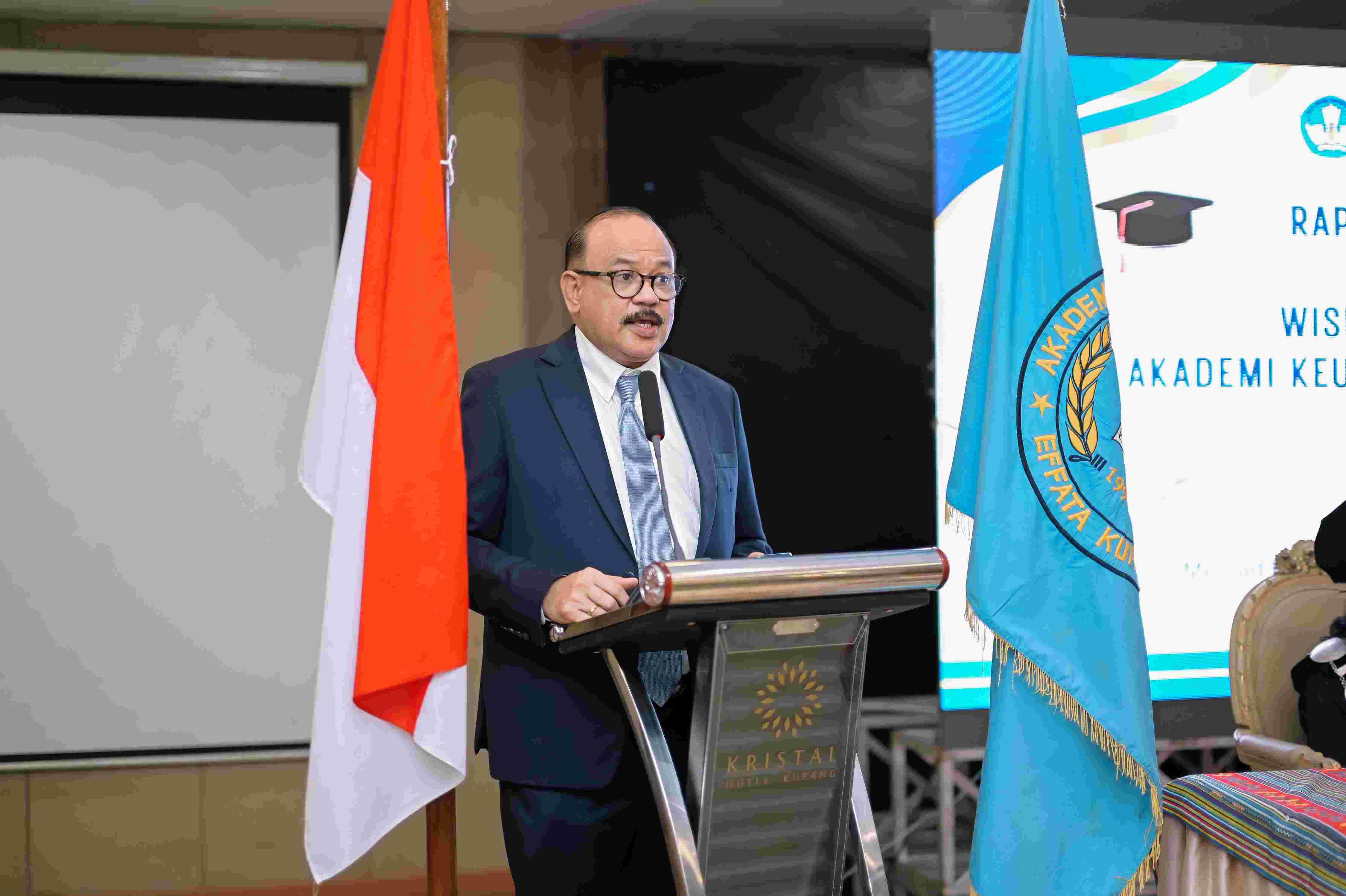 Sambutan Ketua Yayasan Effata Kupang